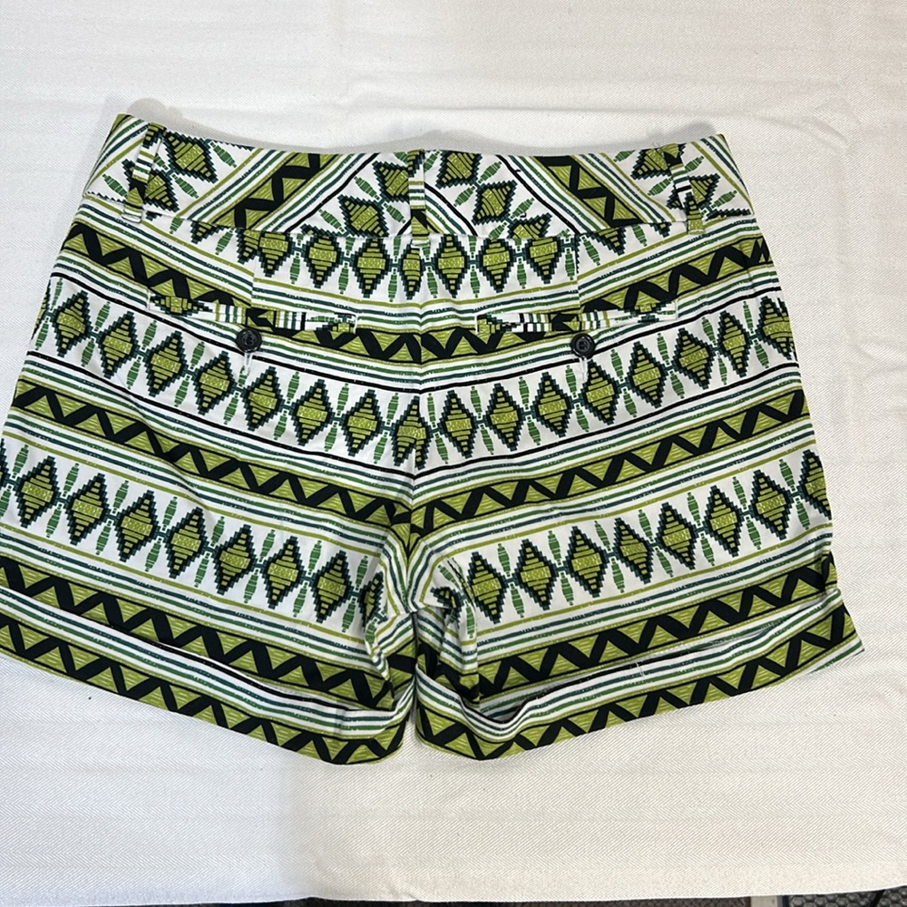 Green Patterned Women's Shorts - image 2